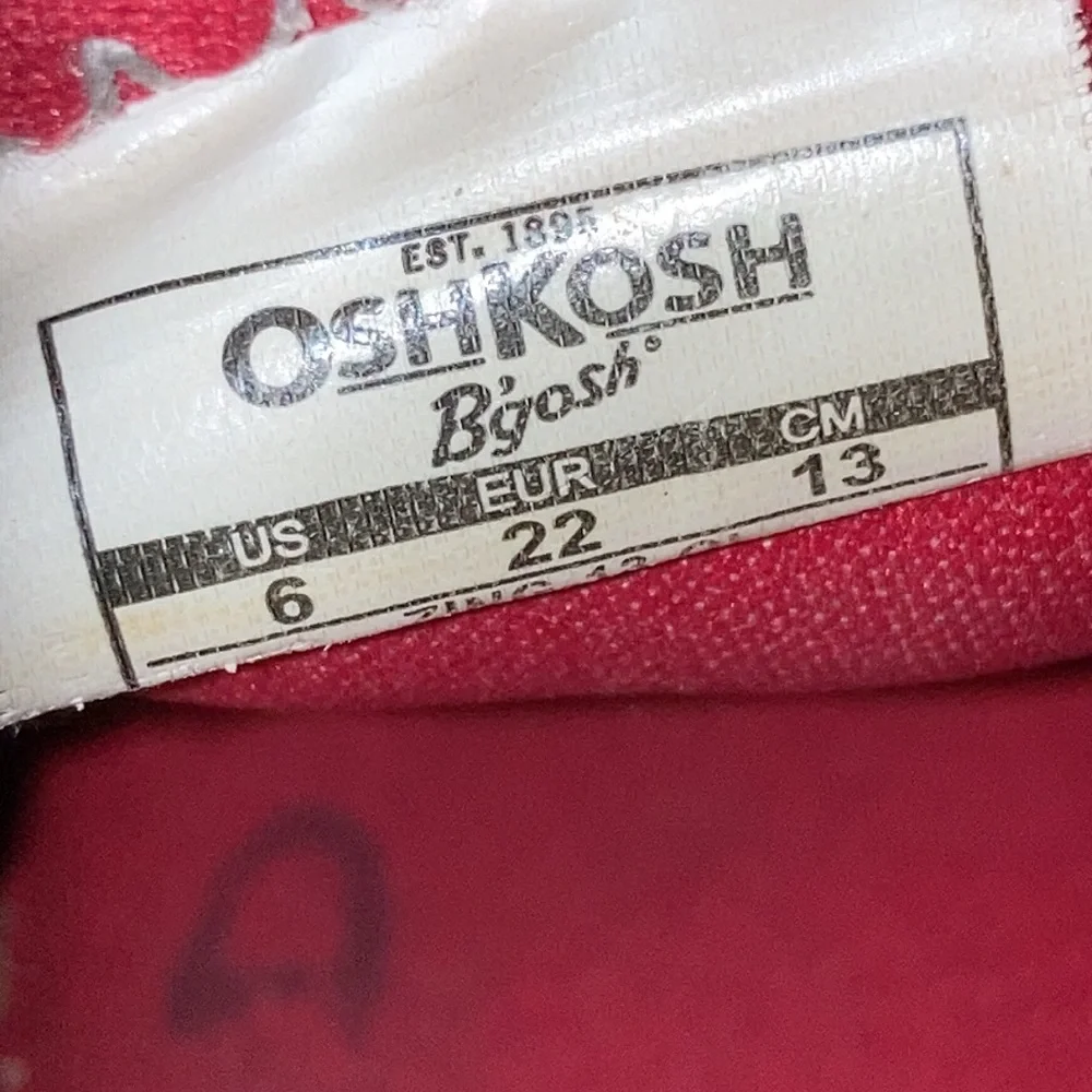 OSHKOSH B’Gosh Baby Sandals Size 6